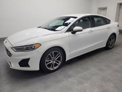 Used 2020 Ford Fusion SEL image 2