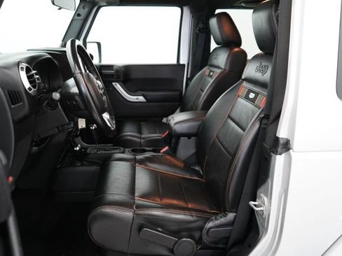 Used 2011 Jeep Wrangler Sahara w/ Dual Top Group image 11