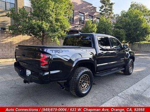 Used 2019 Toyota Tacoma TRD Sport AWD/4WD image 3