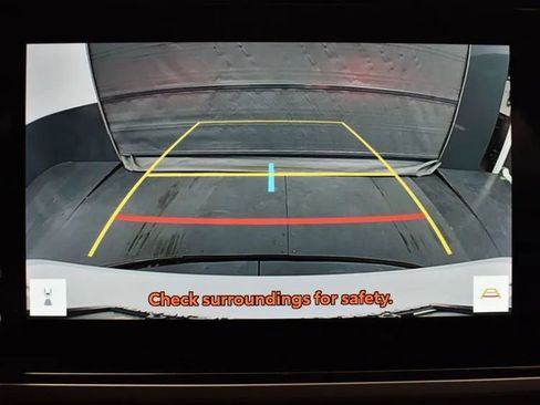 Used 2025 Toyota Camry SE image 31