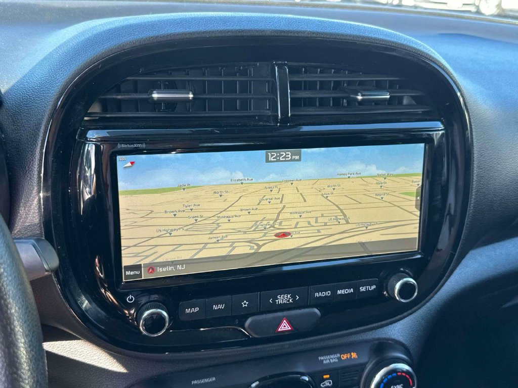 Used 2022 Kia Soul S FWD image 23