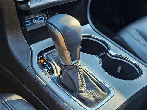 Used 2019 Jeep Grand Cherokee Limited image 12