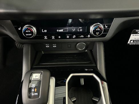 New 2026 Mitsubishi Outlander SE FWD image 19