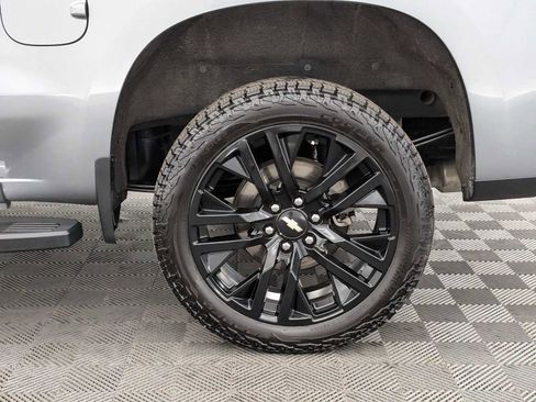 Used 2020 Chevrolet Silverado 1500 High Country image 16