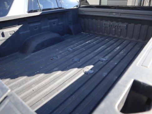 Used 2025 GMC Sierra 2500 Denali Ultimate image 8