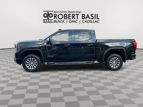 Used 2023 GMC Sierra 1500 AT4 w/ AT4 Premium Package AWD/4WD image 5