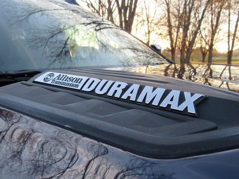 Used 2022 Chevrolet Silverado 3500 LTZ w/ LTZ Convenience Package image 13