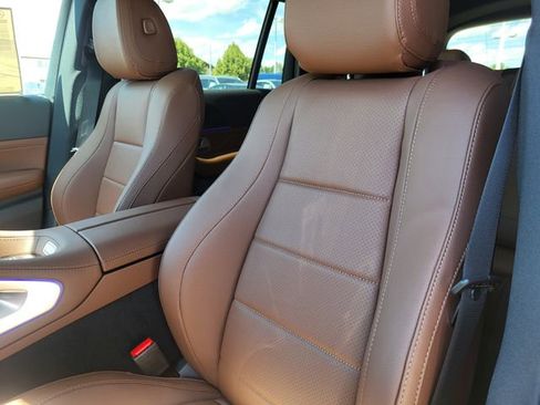 Used 2025 Mercedes-Benz GLS 450 4MATIC image 15