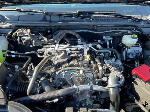 Used 2025 Ford Ranger XLT w/ Advanced Towing Package image 51