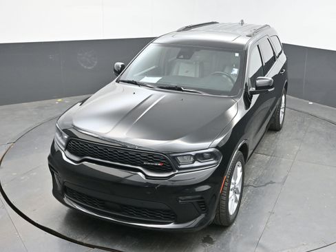 Used 2023 Dodge Durango GT image 33