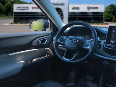 Used 2022 Jeep Compass Latitude AWD/4WD image 31