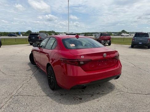Used 2022 Alfa Romeo Giulia Sprint AWD/4WD image 12