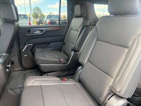 New 2026 GMC Yukon XL Denali w/ Sun & Power Step Package AWD/4WD image 20