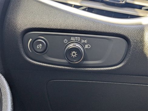 Used 2024 Chevrolet Malibu LT image 22