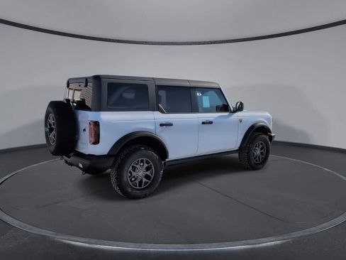 New 2025 Ford Bronco Badlands image 8