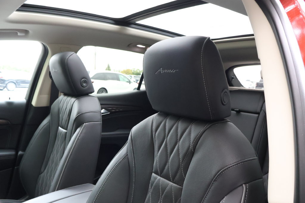 Certified 2023 Buick Envision Avenir AWD/4WD image 36