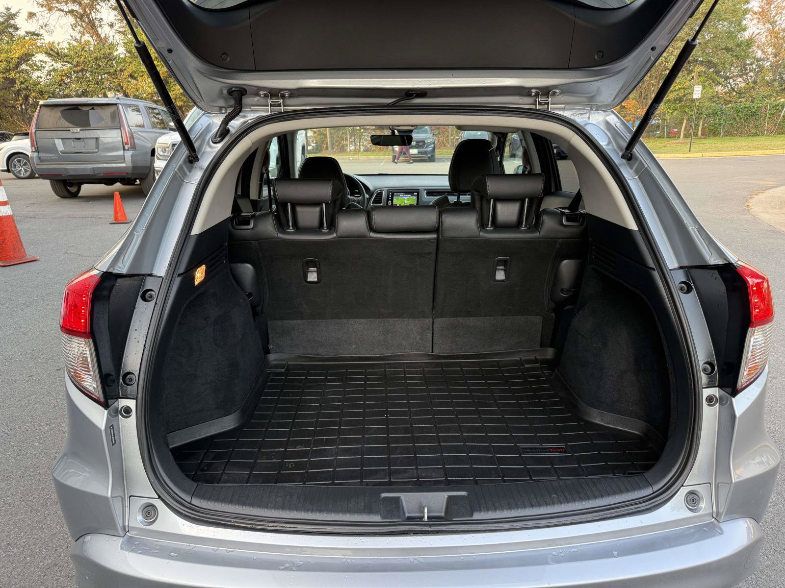 Used 2020 Honda HR-V Touring image 30