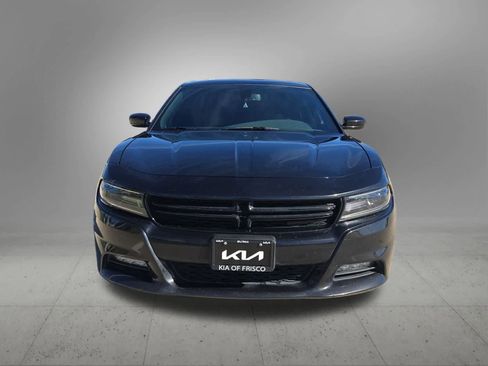 Used 2018 Dodge Charger SXT Plus w/ Driver Convenience Group image 9
