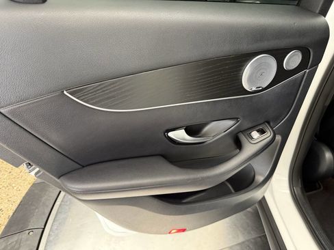 Used 2017 Mercedes-Benz GLC 300 4MATIC image 21