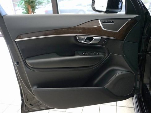 Used 2019 Volvo XC90 T5 Momentum w/ Protection Package image 25