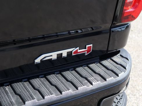 Used 2023 GMC Sierra 2500 AT4 w/ AT4 Preferred Package AWD/4WD image 59