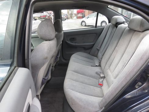 Used 2005 Hyundai Elantra GLS image 15