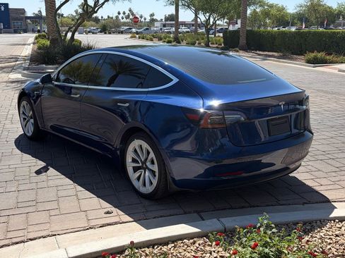 Used 2019 Tesla Model 3 Standard Range Plus RWD image 4