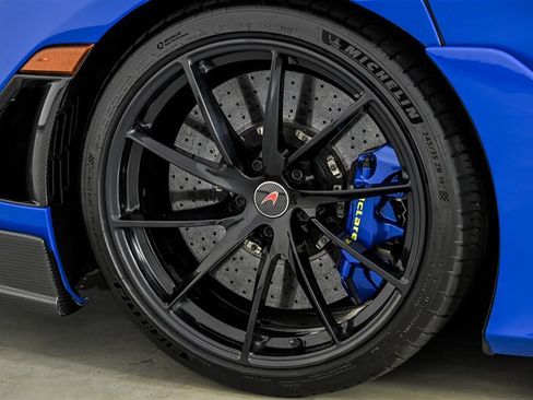Used 2018 McLaren 720S RWD image 17