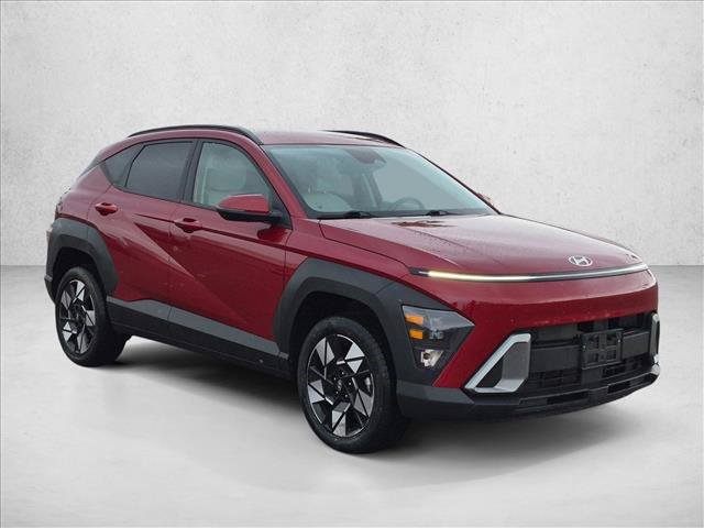 Used 2025 Hyundai Kona SEL AWD/4WD image 3