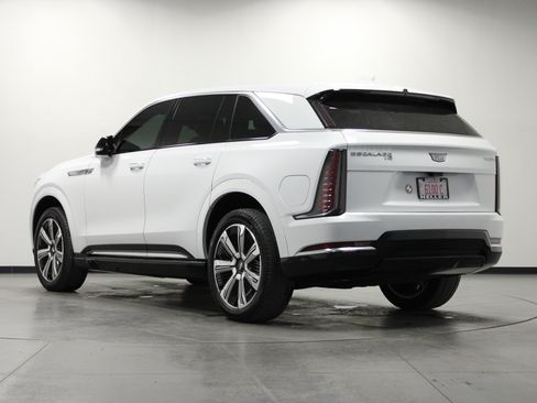 Used 2025 Cadillac Escalade IQ Luxury 1 AWD/4WD image 6