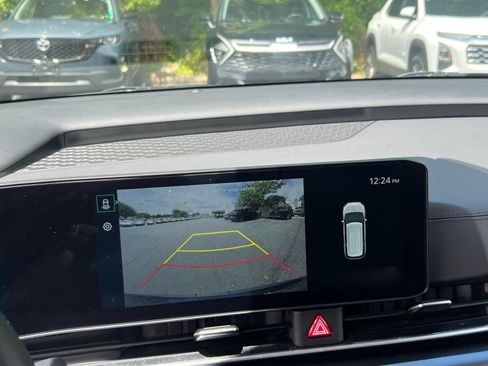 Used 2026 Kia Carnival FWD image 22