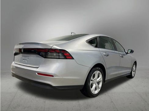 Used 2025 Honda Accord LX image 7