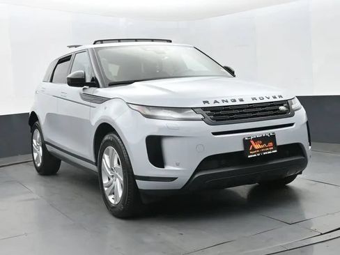 Used 2024 Land Rover Range Rover Evoque S AWD/4WD image 2