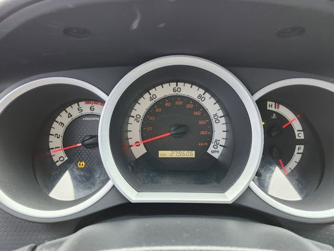 Used 2014 Toyota Tacoma 4x4 Double Cab w/ TRD Off-Road Package image 26