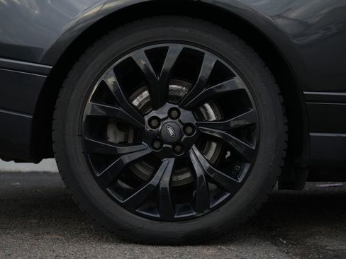 Used 2018 Land Rover Range Rover Supercharged image 9