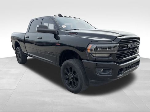 Used 2019 RAM 2500 Big Horn w/ Black Appearance Package image 7