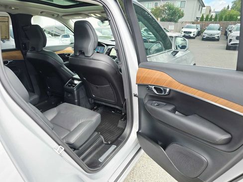 Certified 2025 Volvo XC90 T8 Plus w/ Protection Package Premier AWD/4WD image 13