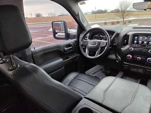 Used 2023 GMC Sierra 2500 Denali w/ Denali Black Diamond Edition image 53