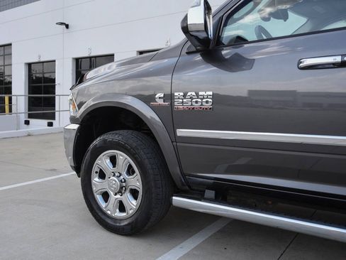 Used 2018 RAM 2500 Laramie w/ Convenience Group AWD/4WD image 6