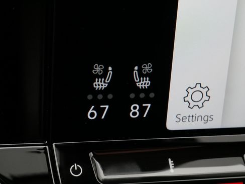 Certified 2024 Volkswagen Atlas Peak Edition SEL image 29