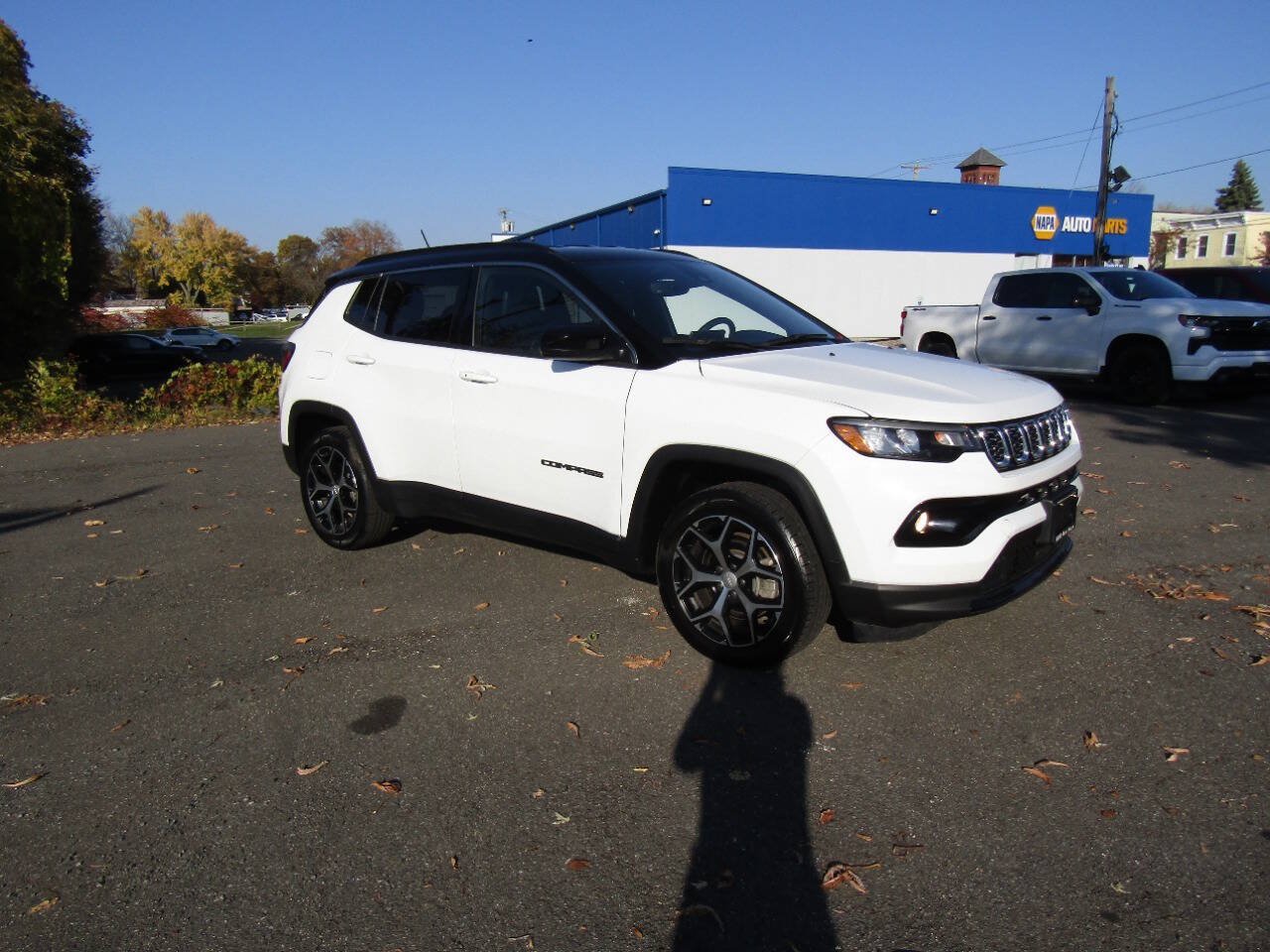 Used 2024 Jeep Compass Limited AWD/4WD image 8