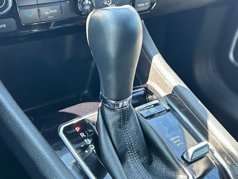 Used 2023 Jeep Compass Latitude AWD/4WD image 27
