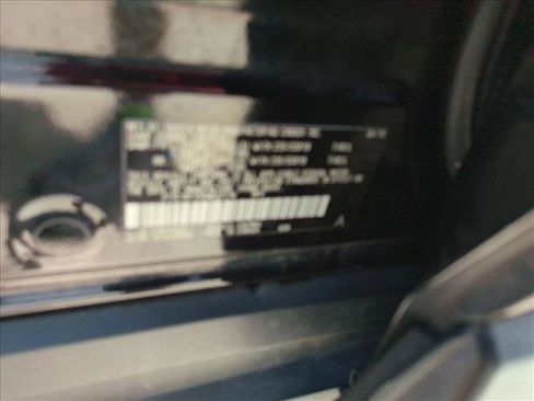 Used 2019 Toyota RAV4 XLE Premium FWD image 25