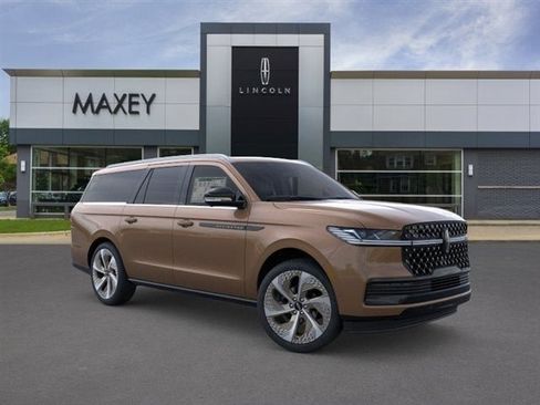 New 2026 Lincoln Navigator L Black Label AWD/4WD image 98
