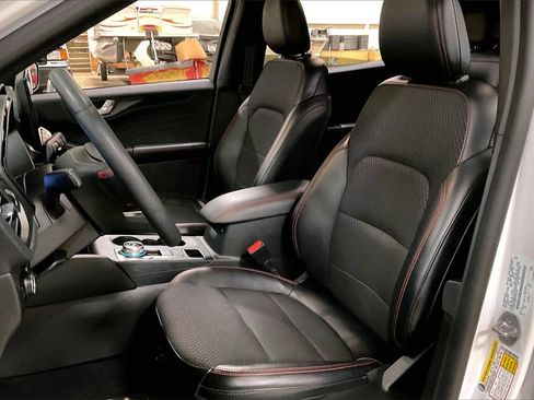 Certified 2023 Ford Escape ST-Line w/ Tech Pack #1 image 23