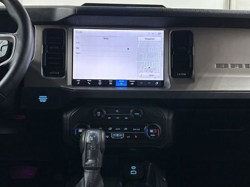 Used 2025 Ford Bronco Outer Banks AWD/4WD image 24