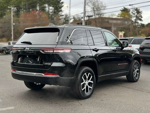 Used 2025 Jeep Grand Cherokee Limited AWD/4WD image 6