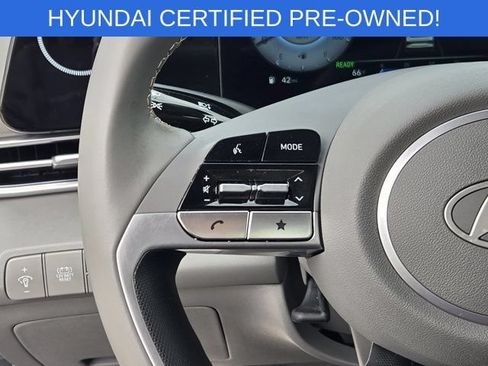 Used 2025 Hyundai Elantra SEL FWD image 28