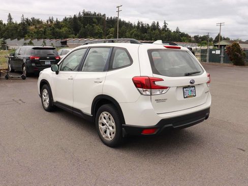 Used 2020 Subaru Forester w/ Alloy Wheel Package AWD/4WD image 7