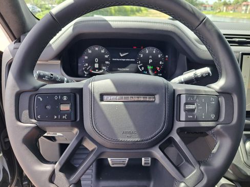 New 2025 Land Rover Defender 110 X image 11